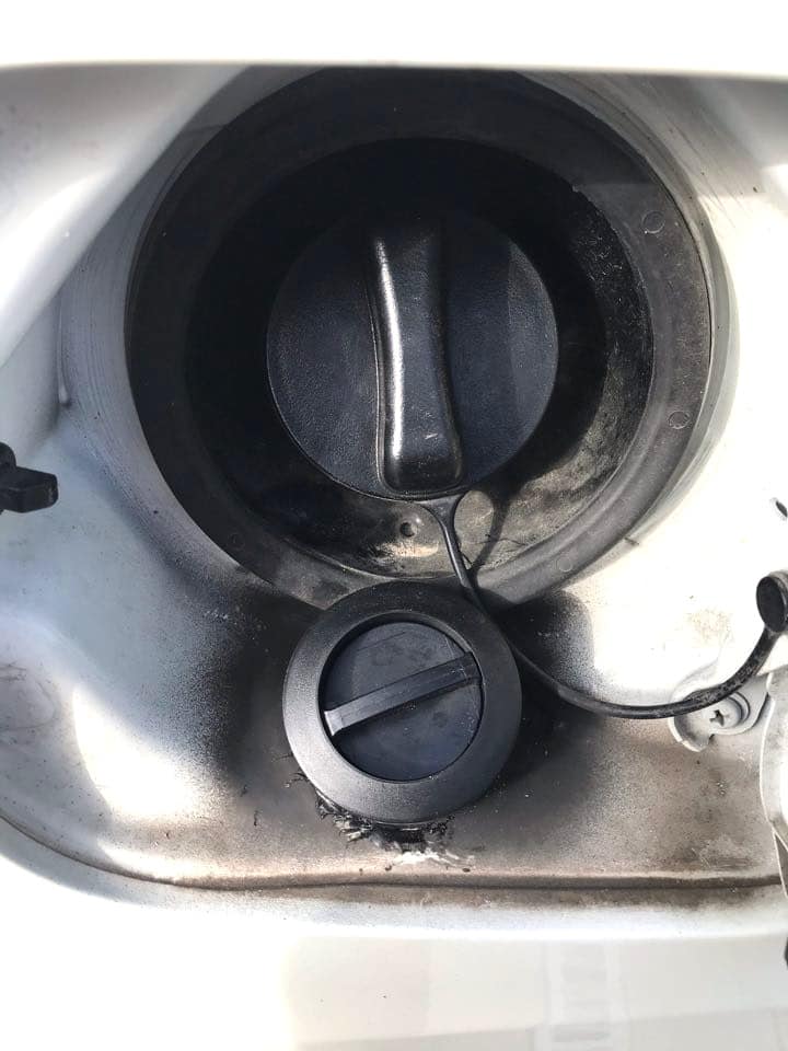 Wlew gazu zamontowany w Nissan Qashqai 1.2 2017