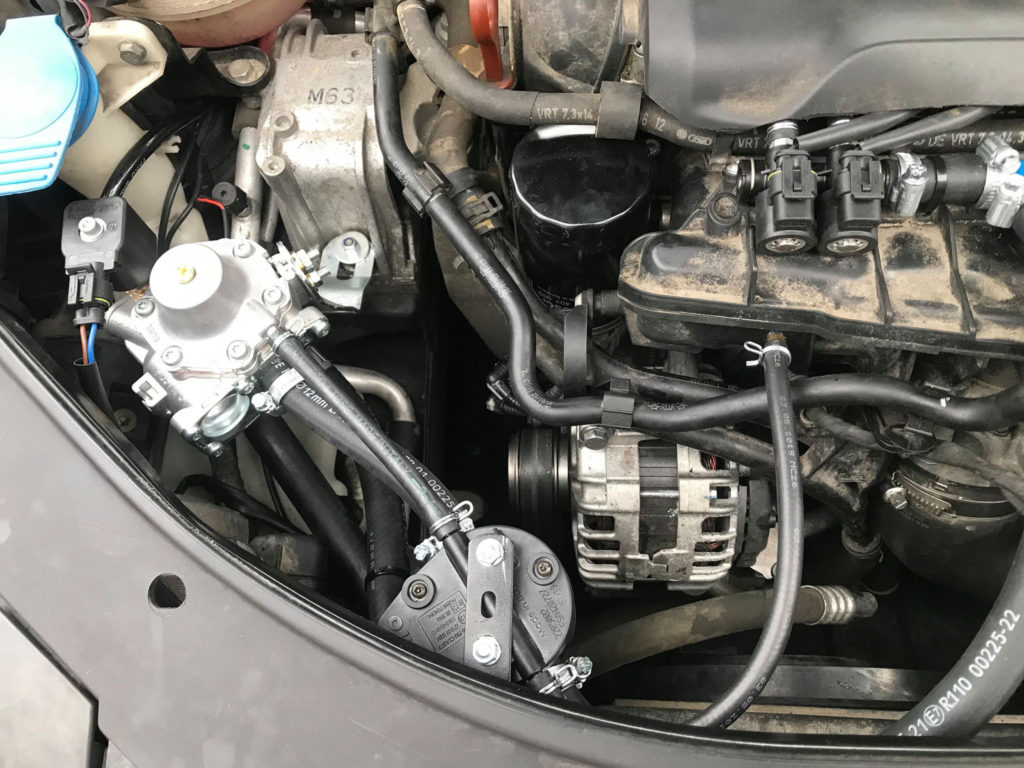 Reduktor UHP oraz  filtr gazu fazy lotnej zamontowany w VW Passat 1.8 TSI 160 km
